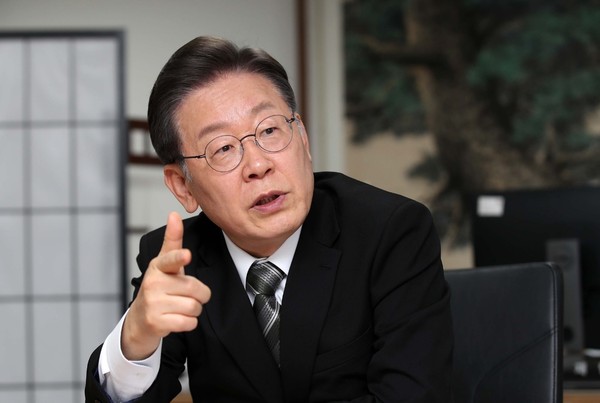 赛后采访：李明感谢全队无私配合！